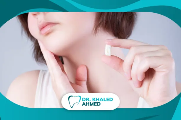متى يخف الألم بعد خلع ضرس العقل بدون جراحة ومدة التعافي الطبيعية بعد الخلع